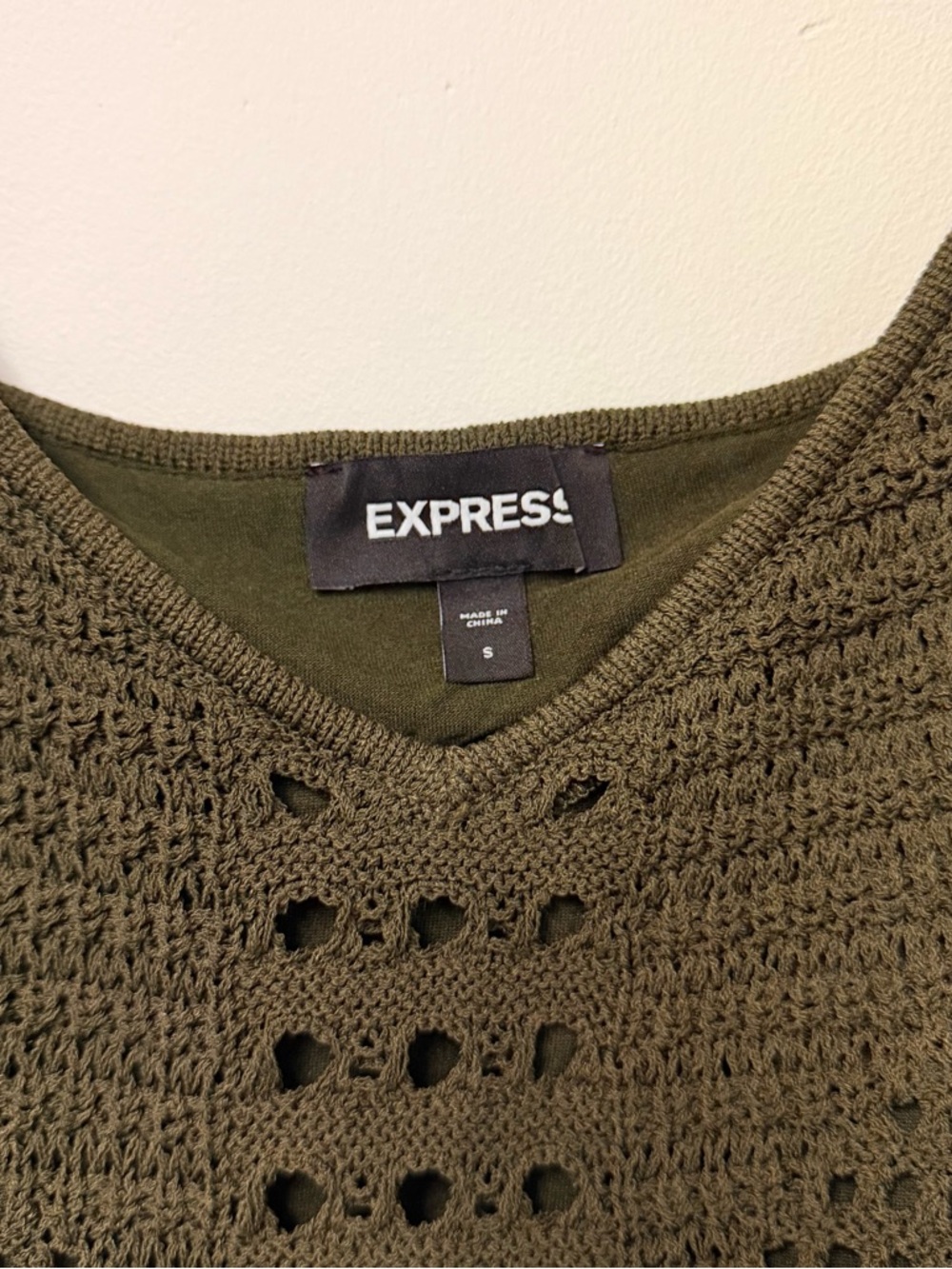 3/$20 🌺 Express Crochet Tank - Picture 4 of 5